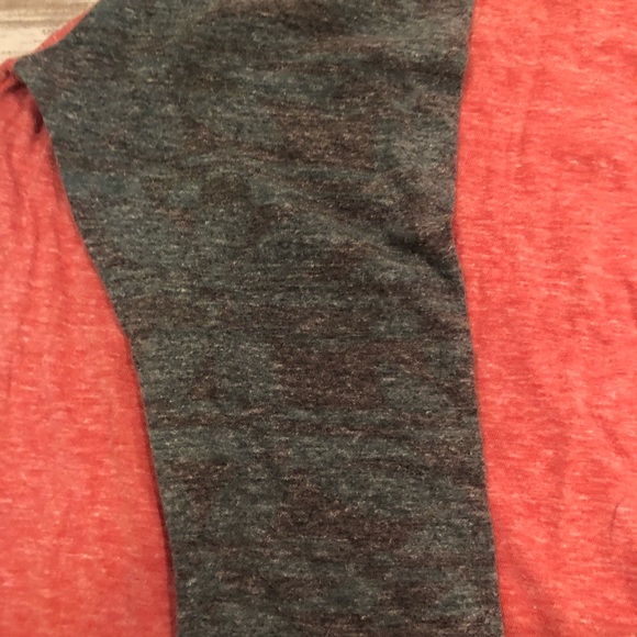 Lularoe Randy Tee - Picture 2 of 3